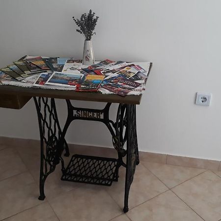 Mini Apartment Petra - Rooms Purple & Green With Kitchen And Garden Dubrovnik Exterior foto